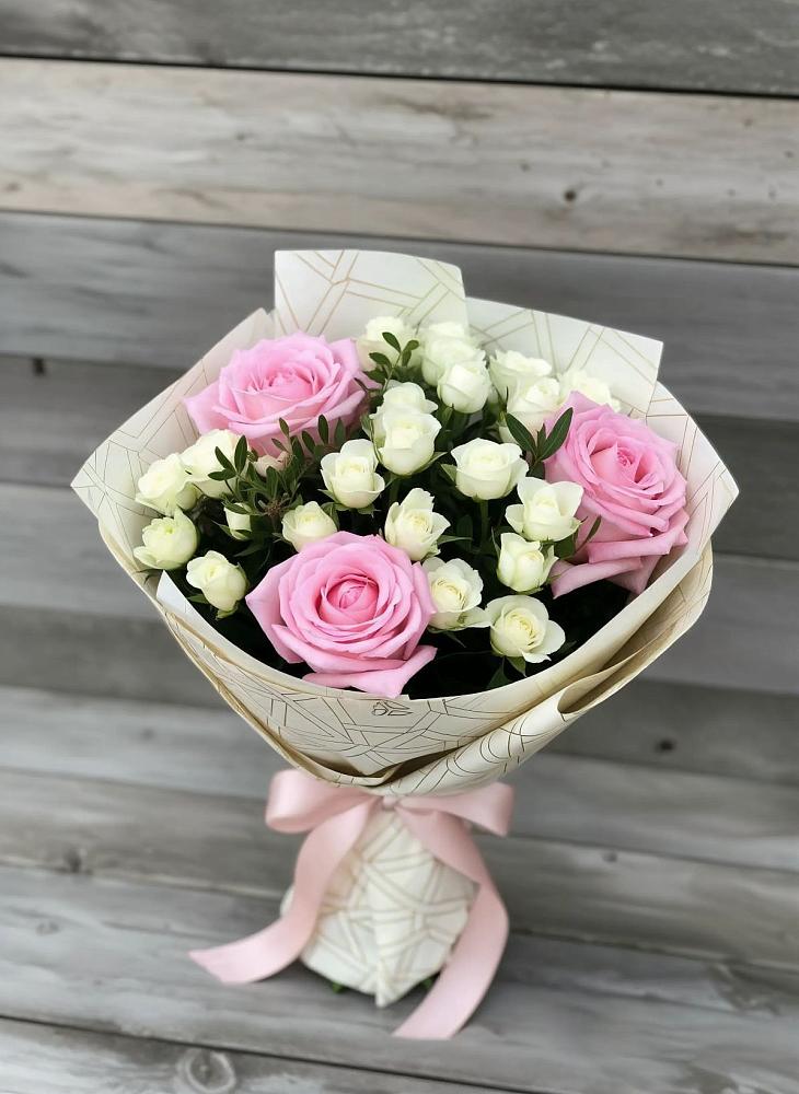 Букет цветов из: Розы в Екатериноградской