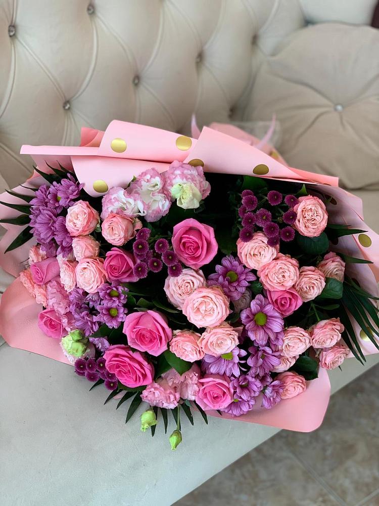 Букет цветов из: Хризантемы, Розы и Лизиантусы в Екатериноградской