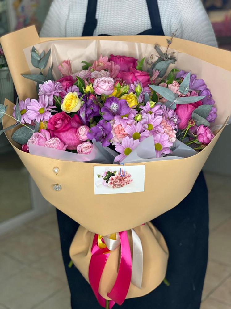 Букет цветов из: Хризантемы, Гвоздики и Альстромерии в Екатериноградской