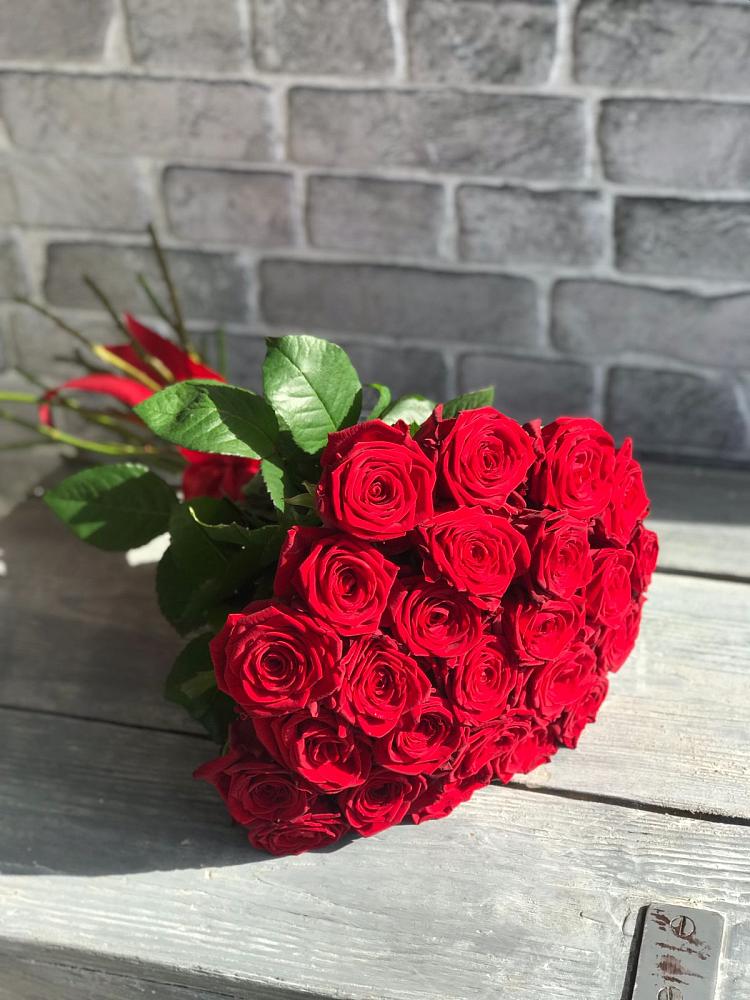 Букет Красные розы Фридом в Екатериноградской
