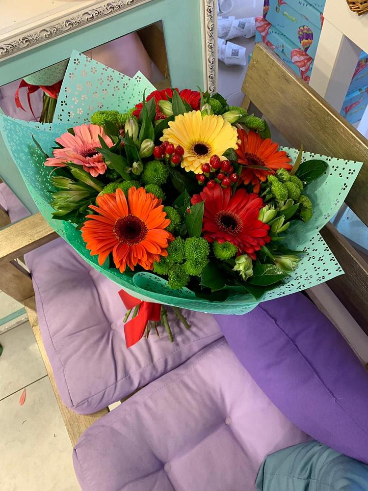 Букет цветов из: Герберы, Хризантемы и Альстромерии в Екатериноградской