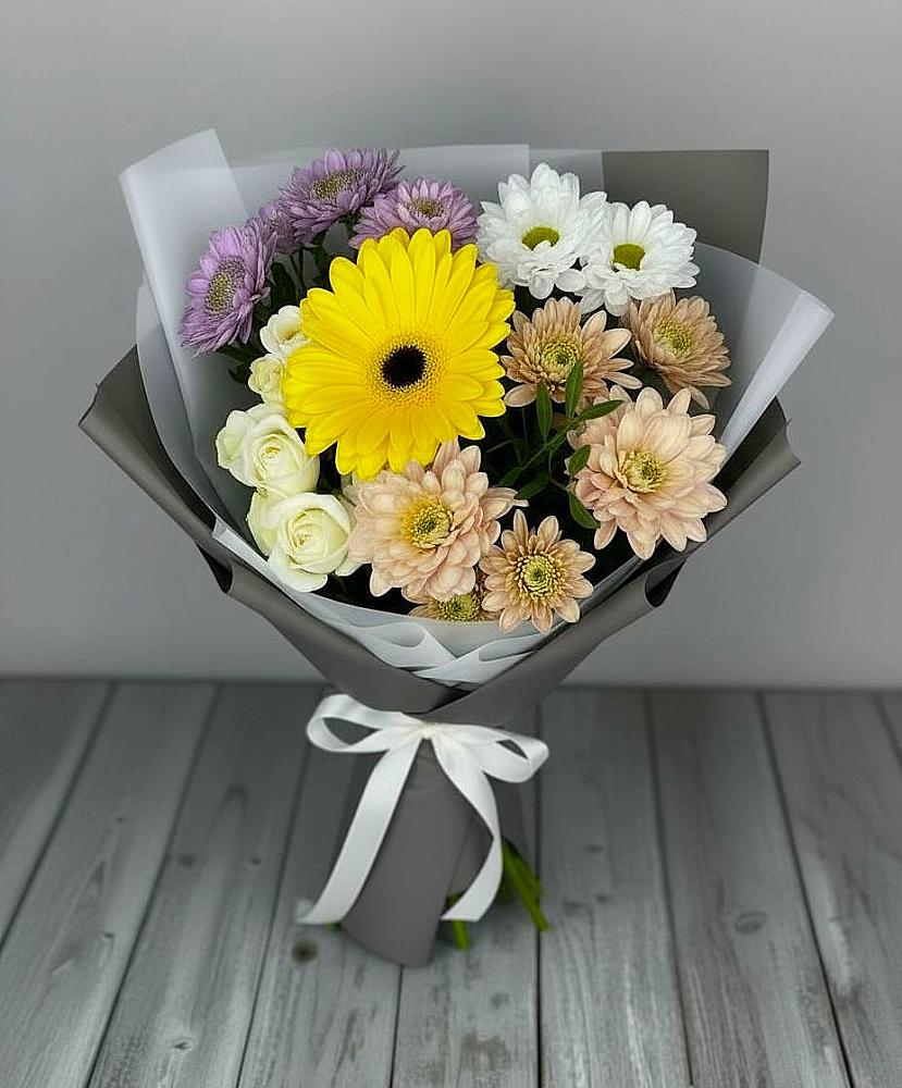 Букет цветов из: Розы, Герберы и Хризантемы в Екатериноградской