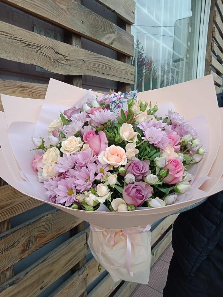 Букет цветов из: Розы и Хризантемы в Екатериноградской