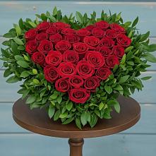 Цветочная композиция из Розы в виде сердца в Екатериноградской