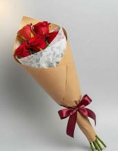 Букет цветов из:  Розы в Екатериноградской
