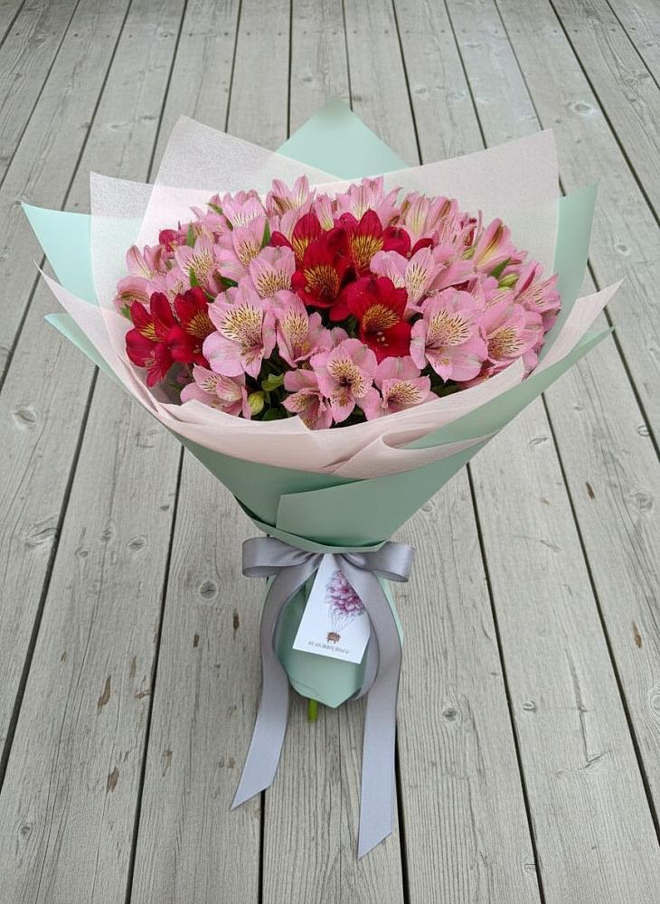 Букет цветов из: Альстромерии в Екатериноградской
