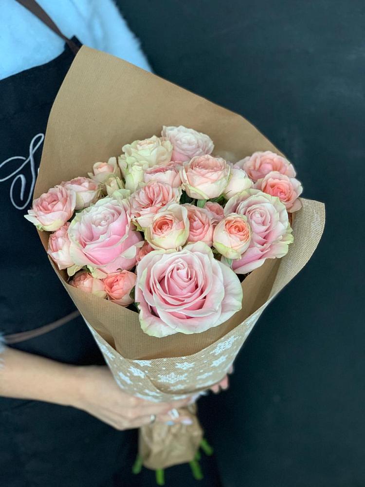 Букет цветов из: Хризантемы и Розы в Екатериноградской