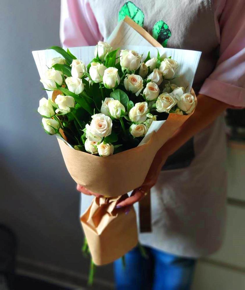 Букет цветов из: Розы в Екатериноградской