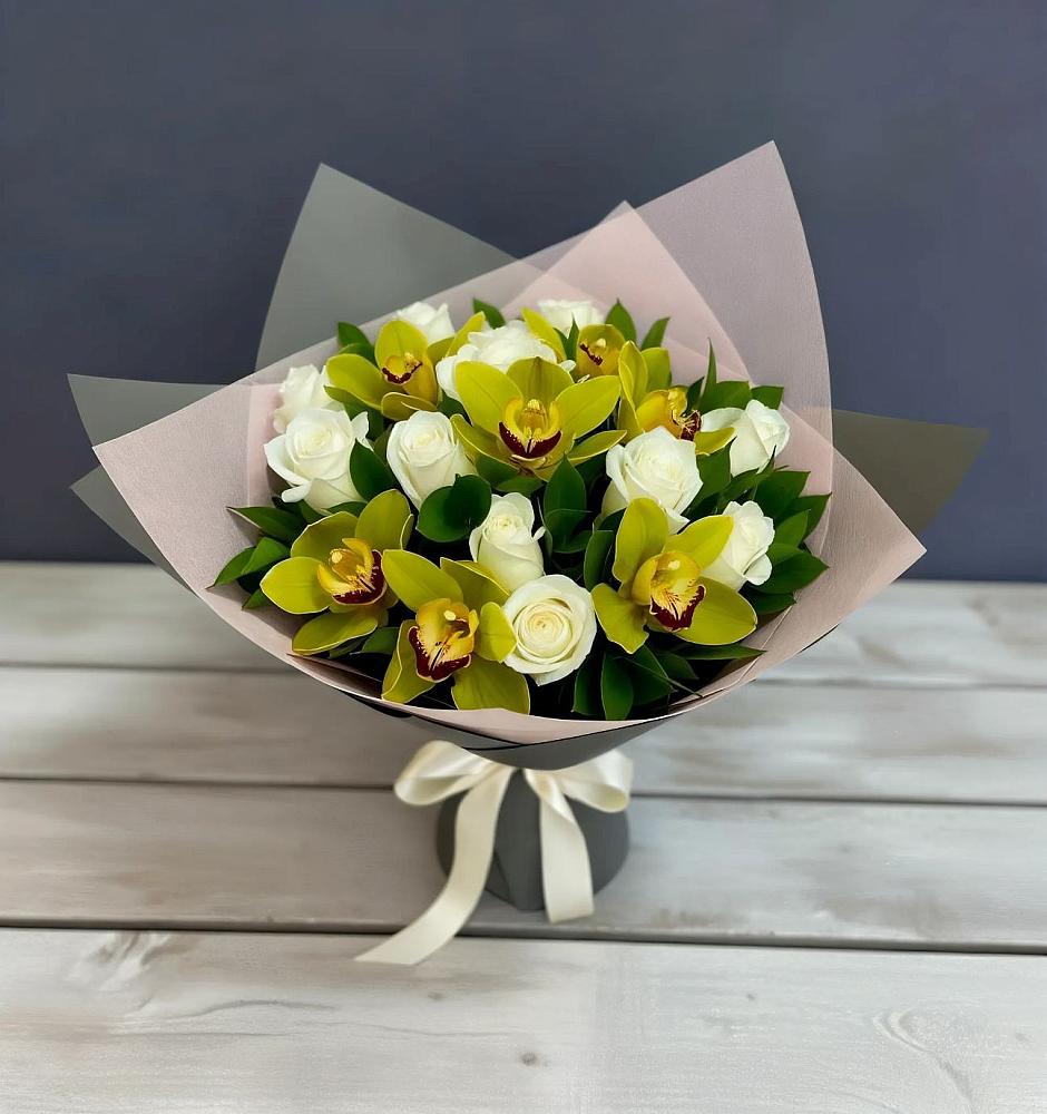 Букет цветов из: Орхидеи и Розы в Екатериноградской