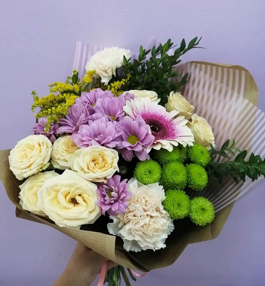 Букет цветов из: Хризантемы, Розы, Гвоздики и Герберы в Екатериноградской