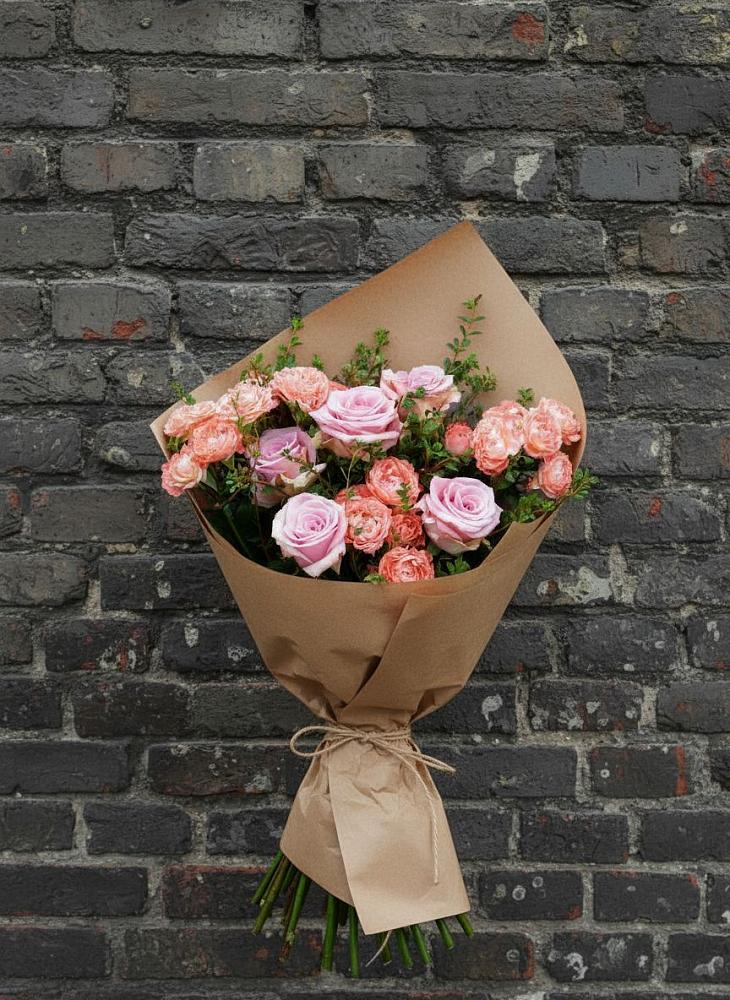 Букет цветов из: Розы в Екатериноградской