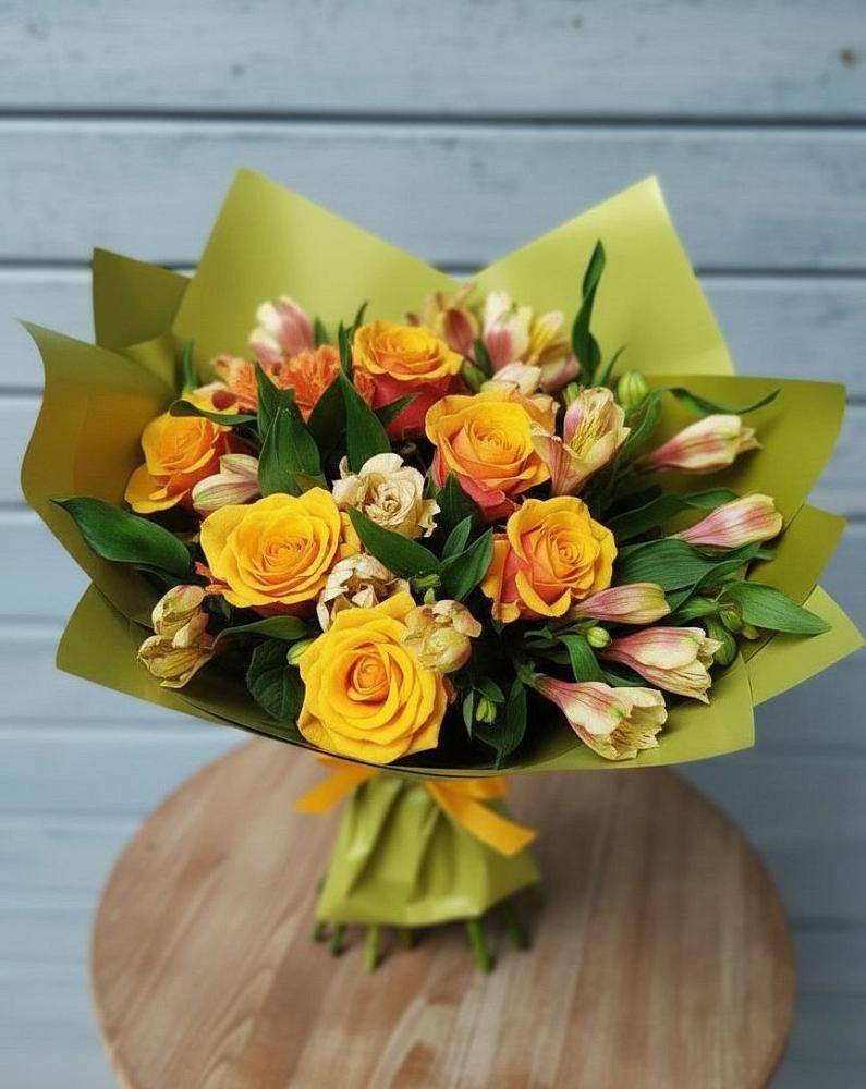 Букет цветов из: Альстромерии и Розы в Екатериноградской