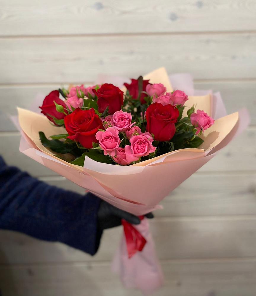 Букет цветов из: Розы в Екатериноградской