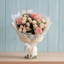 Букет цветов из:  Розы в Екатериноградской