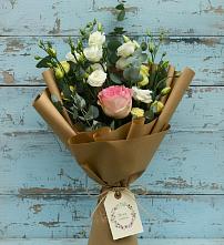 Букет цветов из:  Розы и Лизиантусы #REPLACE_PRED# Екатериноградской