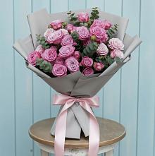 Букет цветов из:  Розы в Екатериноградской